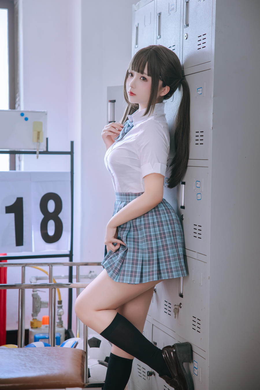 No.165 - 更衣室 [90P]-COS基地