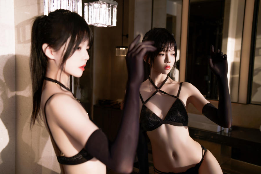 No.258 – 黑金 [50P 2V]-COS基地